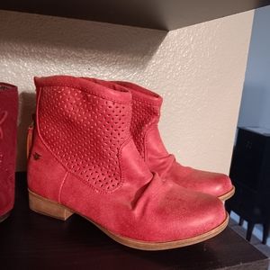 Roxy booties brand new